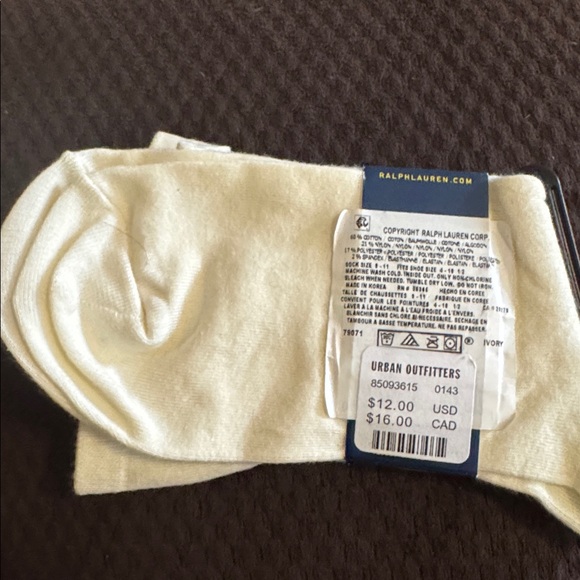 Polo by Ralph Lauren women’s  Beige Bear Socks
Fits shoe size 6-10 - Picture 2 of 3